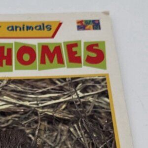 Animal Homes : A First Look at Animals by Diane James Good Condition
